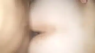 احلى فشخ مصري من الطيز 🍑💦هي تتناك وبتتدلع بكلام مثير 🔥 سكس مصري 100٪ 🇪🇬